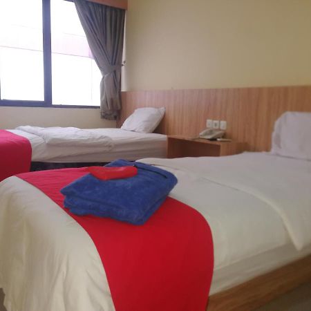 Hotel Mayang Sari 1 ジャンビ エクステリア 写真