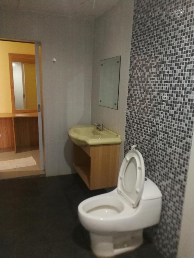 Hotel Mayang Sari 1 ジャンビ エクステリア 写真