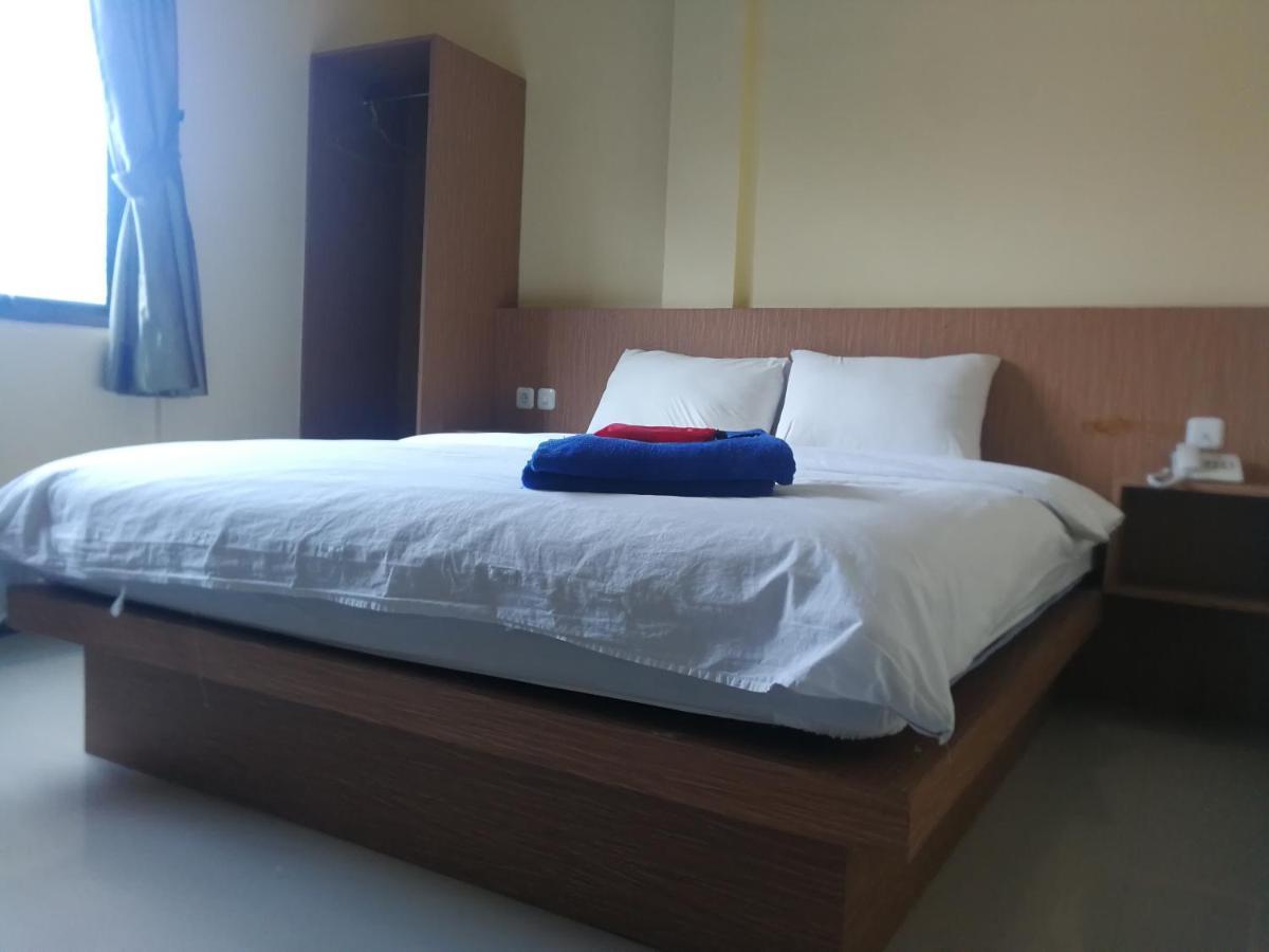 Hotel Mayang Sari 1 ジャンビ エクステリア 写真